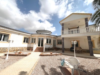 Detached 4-bedroom villa for sale in Rojales with private pool and panoramic views, Costa Blanca